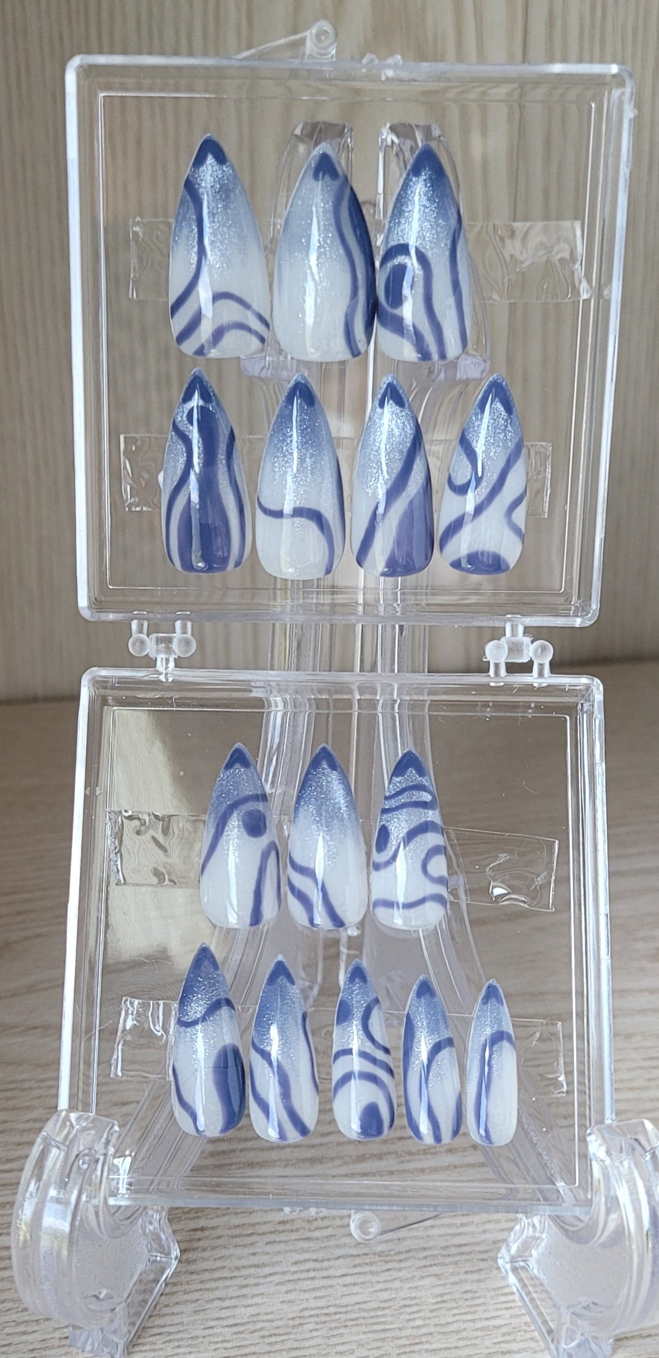 Cat Eye - Azul Swirls Stiletto Press - On